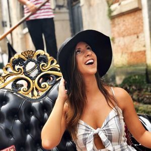 Meet your Posher, Megan